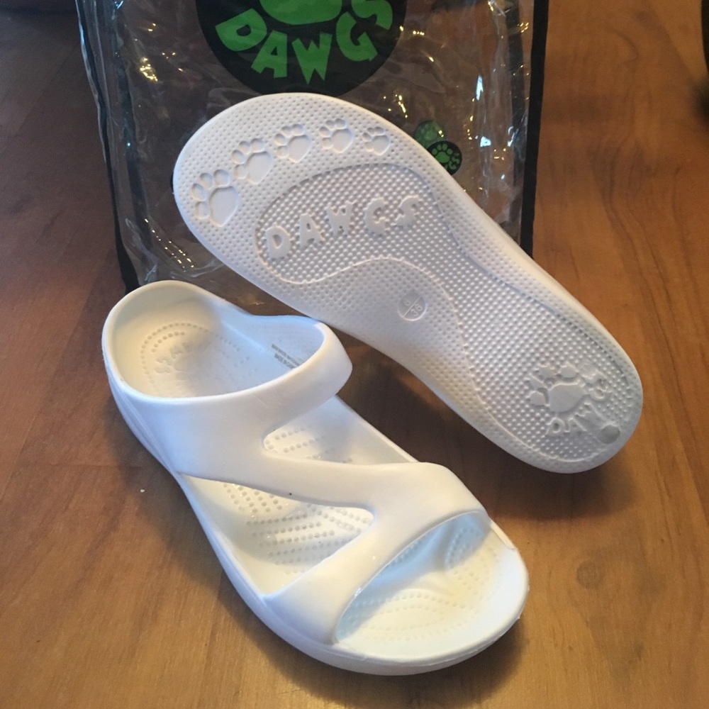 Dawg's Women's Z Sandal. Size 6 - White. 
.